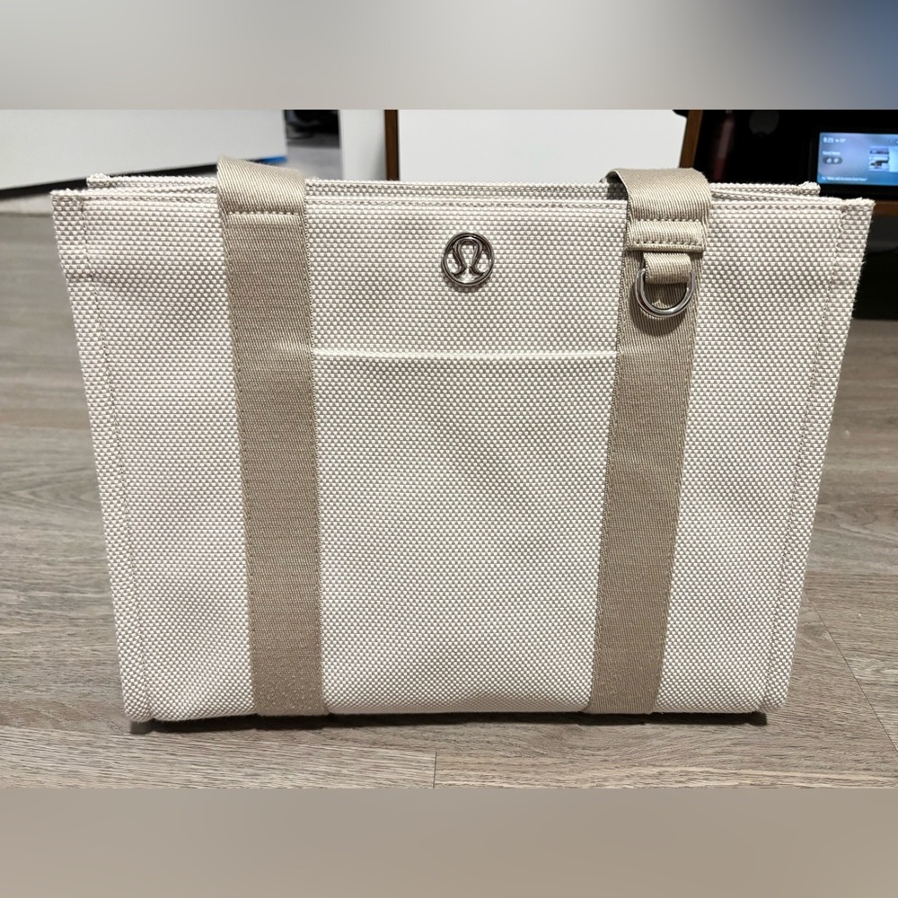 Lululemon Athletica Tan and Cream Tote Bag
